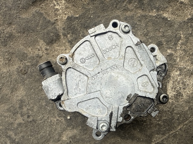 Насос вакуумний 03L145100F VAG