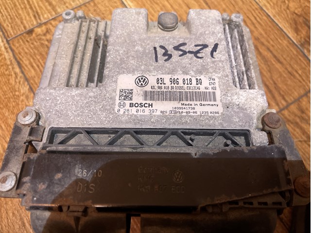 Блок електронного управління 03L906018BQ VAG