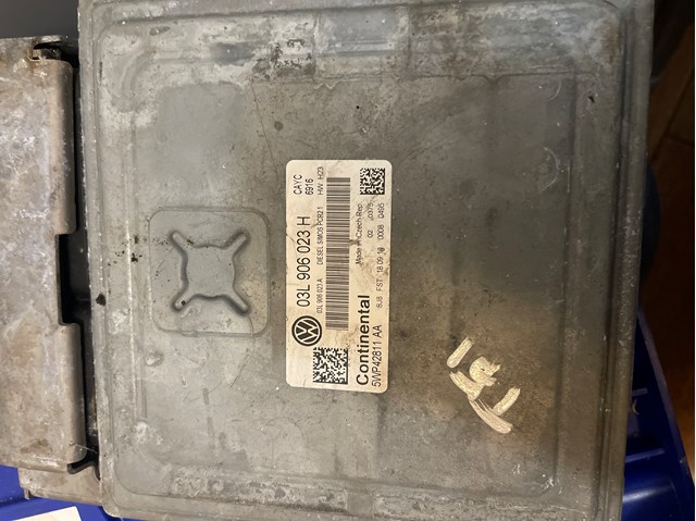 Комп'ютер двигуна 03L906023H VAG