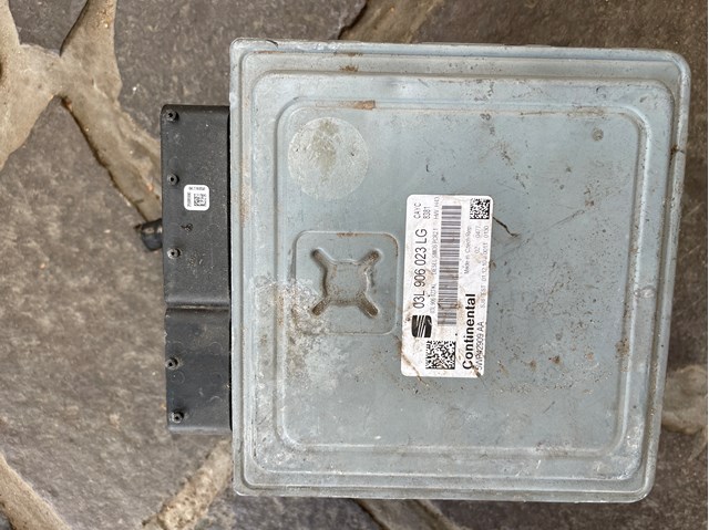 Комп'ютер двигуна 03L906023LG VAG