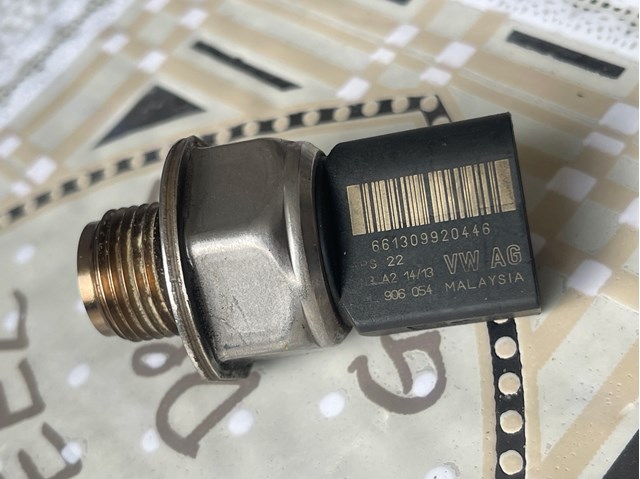 Датчик тиску палива 04L906054 VAG