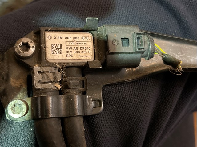 Датчик тиску вихлопних газів 059906051C VAG