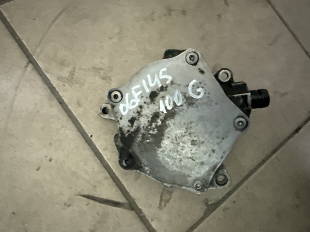 Насос вакуумний 06D145100G VAG