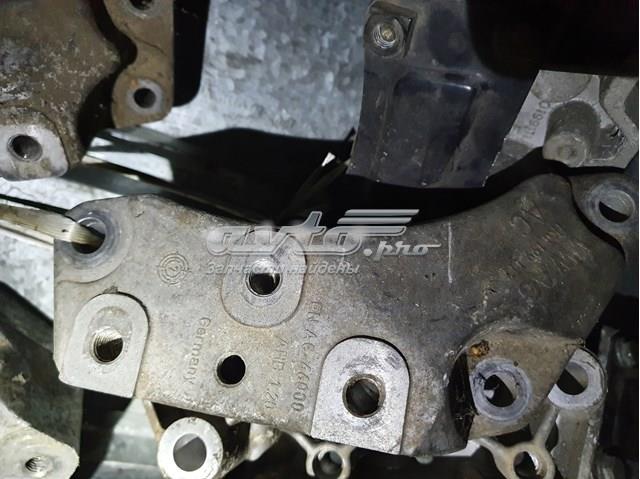 Опора двигуна задня Volkswagen Caddy 3