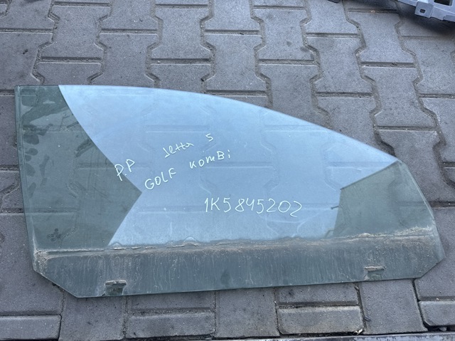 Скло передньої правої двері 1K5845202 VAG