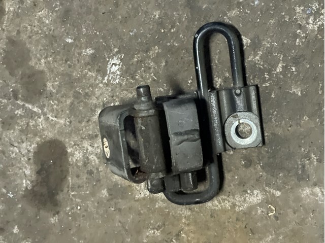 Петля передніх дверей, правою 1T0831412C VAG