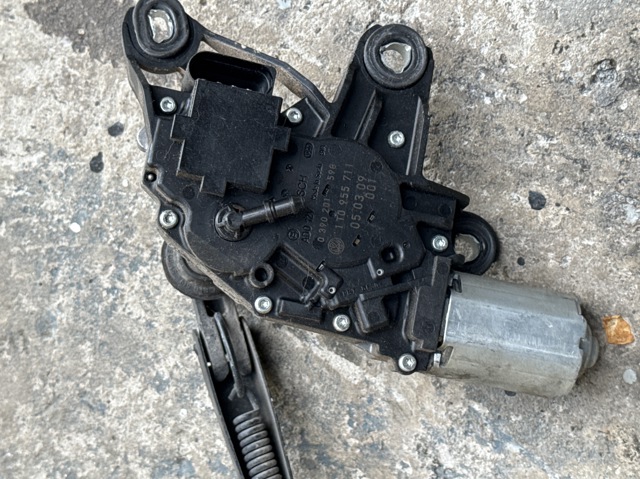 Двигун склоочисника заднього скла 1T0955711 VAG