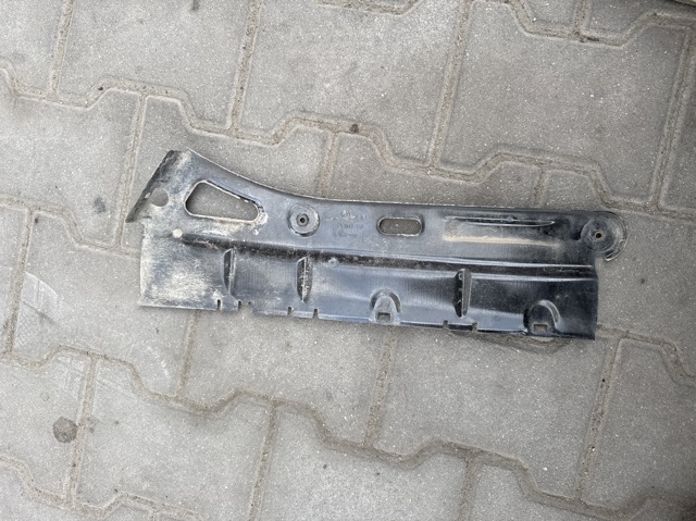 Кронштейн бампера заднього, правий 1Z9807148 VAG