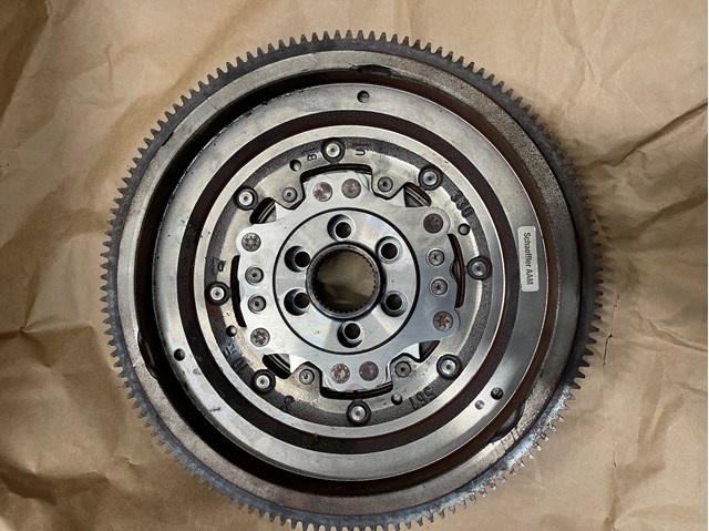 Маховик двигуна 2295000324 SACHS