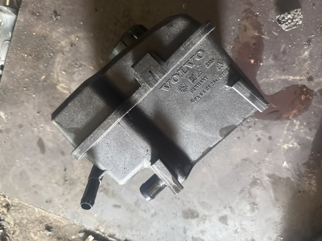 Бачок насоса ГПР 30680304 VOLVO