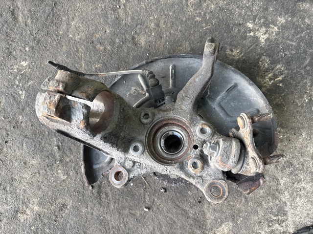 Цапфа поворотного кулака 5C0407256 VAG