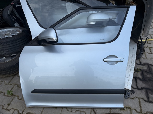 Дверь передня ліва 5L0831055 VAG