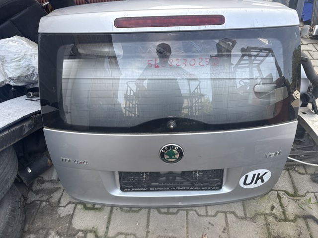 Двері багажника 5L6827025D VAG