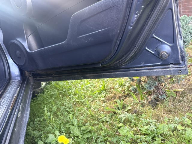 Дверка передня права 67010SWWE00ZZ HONDA