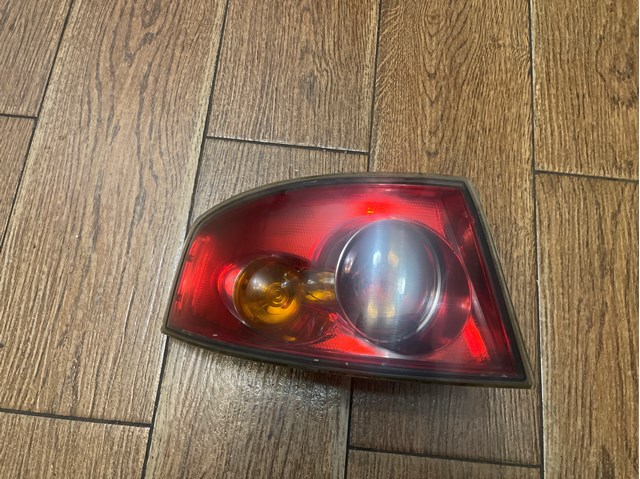 Ліхтар задній лівий, зовнішній 6L6945095A VAG