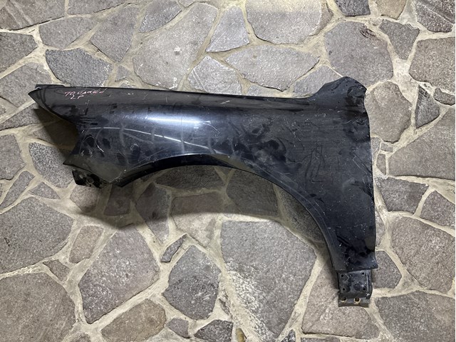 Переднє ліве крило 7L6821105B VAG