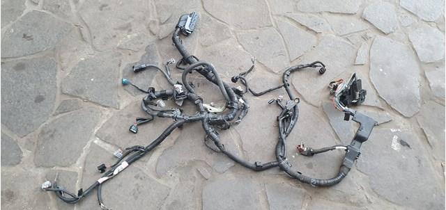 Електропроводка моторного віддсіка 8212102F40 TOYOTA
