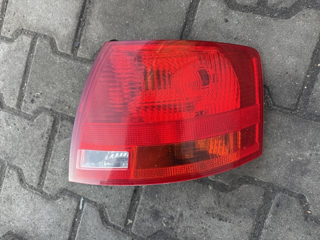 Ліхтар задній правий, зовнішній 8E9945096E VAG