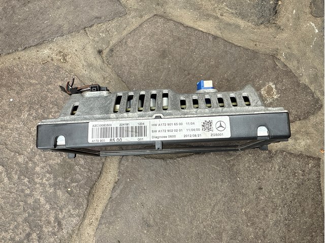 Дисплей бортового комп'ютера A1729008500 MERCEDES