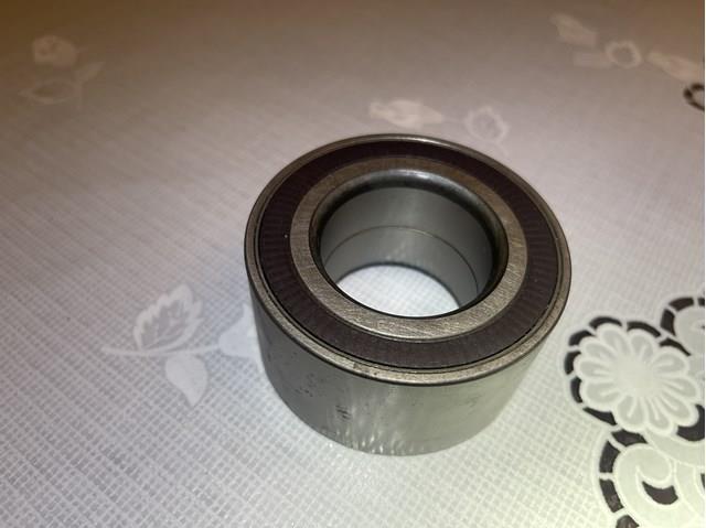 Опорний підшипник BAH0106D SKF