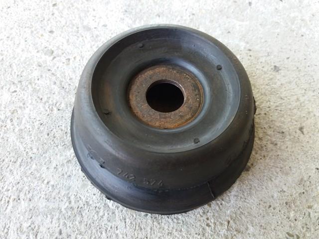 Подушка амортизатора переднього 9013230085 MERCEDES