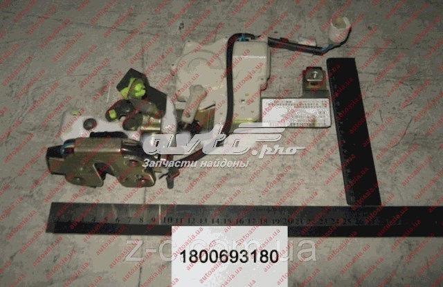 Замок задньої дверї, правої 1800693180 GEELY