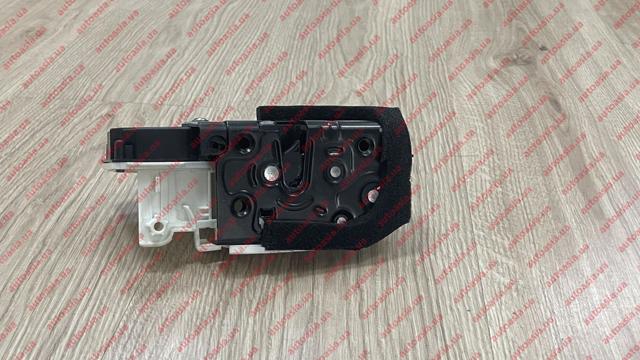 Замок задньої дверї, правої 4K0839016AA VAG