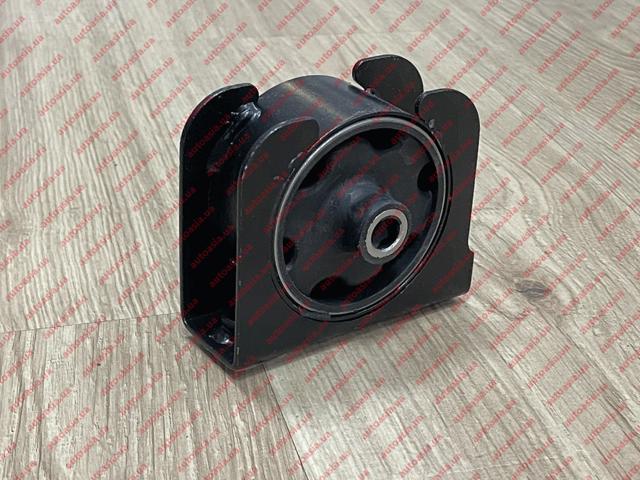 Подушка двигуна передня T111001510 MARKET (OEM)