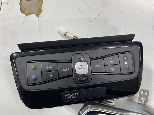 Механізм управління кондиціонером 275005SE0A NISSAN