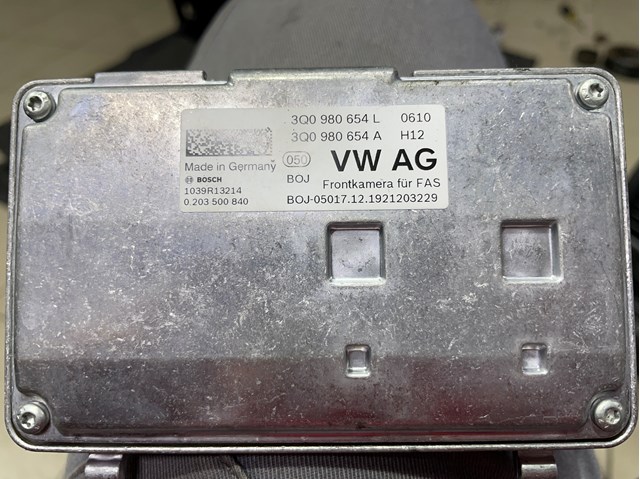 Камера заднього виду 3Q0980654L VAG
