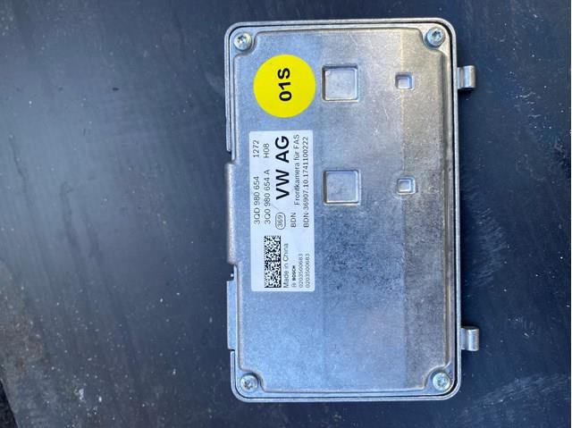 Камера заднього виду 3QD980654 VAG