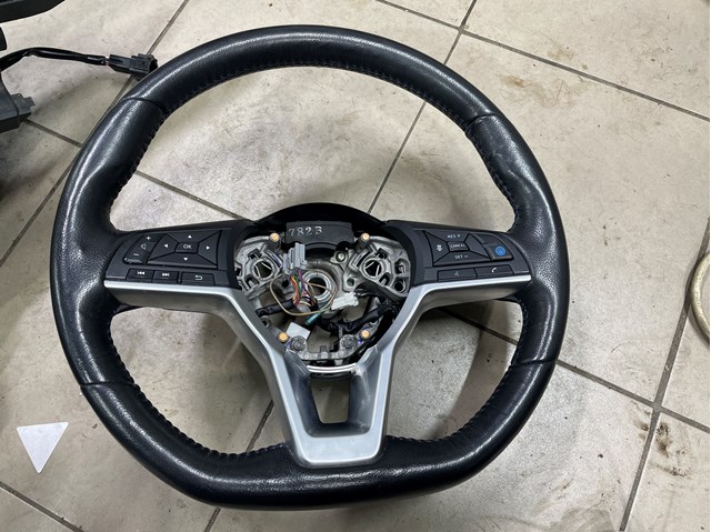 Руль 484305SA5A NISSAN