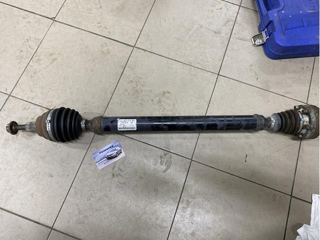 Привід правий 5C0407272BA VAG