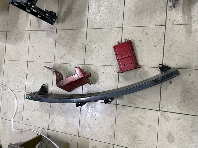 Підсилювач бампера переднього 620325SA0B NISSAN