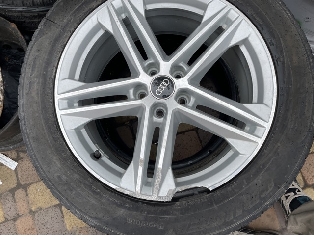 Диски литі (легкосплавні, титанові) 80A601025G VAG