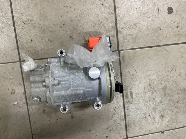 Компресор системи кондиціювання 926005SA1A NISSAN