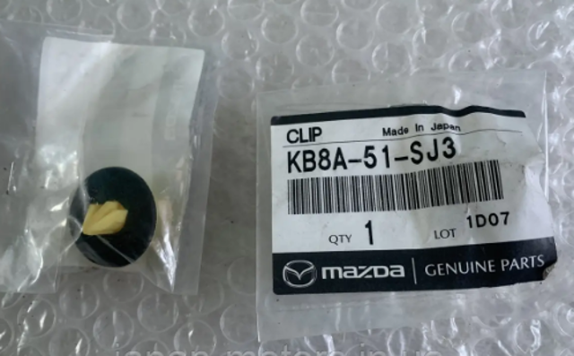 Пістон (кліп) кріплення підкрилки переднього крила KB8A51SJ3 MAZDA
