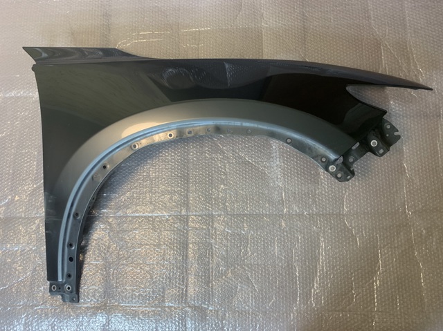 Переднє праве крило TK4852111G MAZDA
