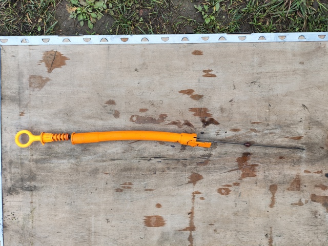 Щуп-індикатор рівня масла в двигуні Skoda Octavia TOUR I A4