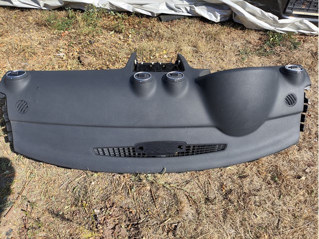 Панель передня "торпедо" 8P1857003D24A VAG