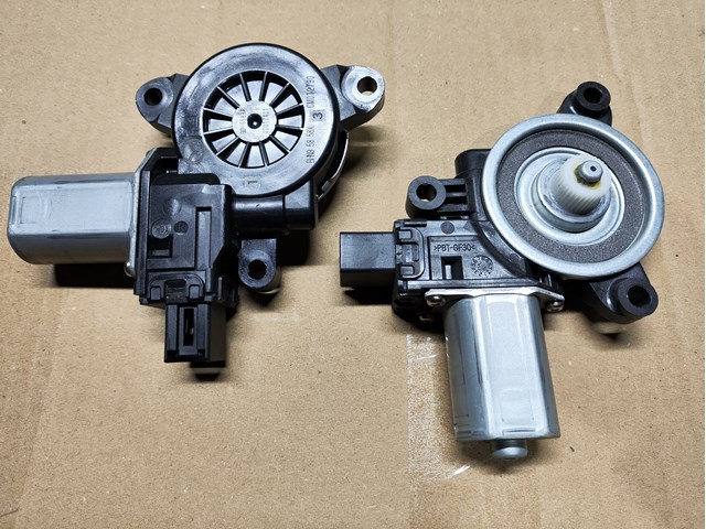 Мотор склопідйомника дверей задніх, правих BHN95858X MAZDA