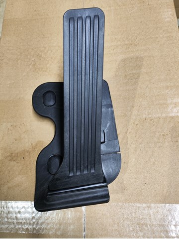 Підаль газу GHK341600F MAZDA