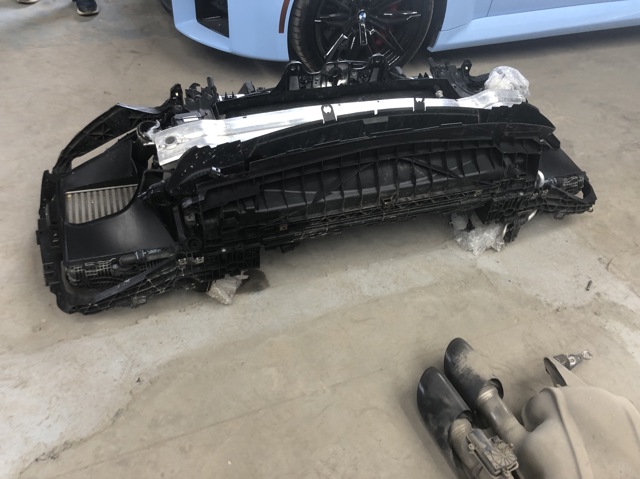 Супорт радіатора в зборі/монтажна панель кріплення фар 95B805931G PORSCHE