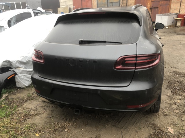 Двері багажника 95B827025YGRV PORSCHE