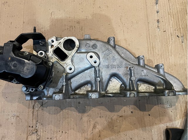 Колектор впускний 140030286R RENAULT