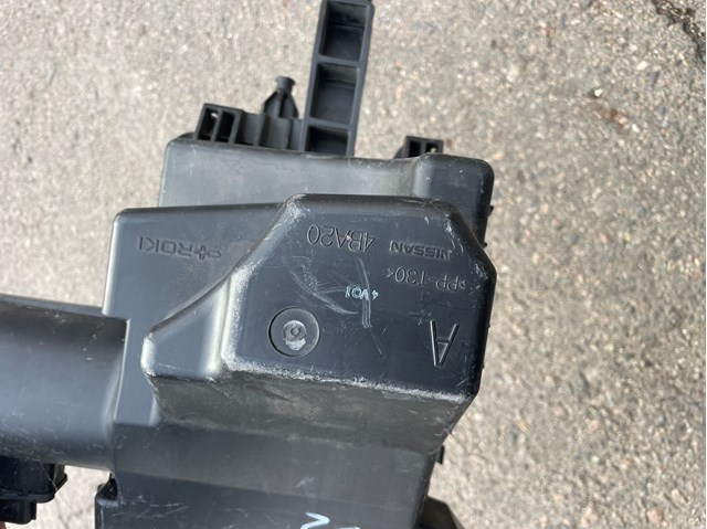 Корпус повітряного фільтра 165005HA1A NISSAN