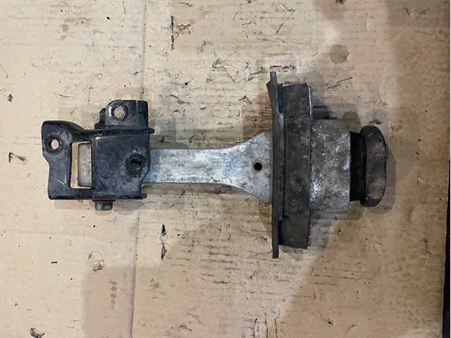 Подушка передньої опори двигуна 219502T100 HYUNDAI