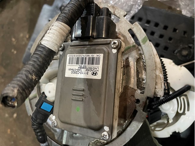 Паливний насос 31110C2500 HYUNDAI