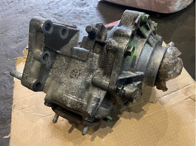 Коробка роздавальна Тойота Рав 4 III