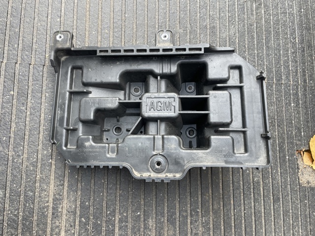 Піддон акумулятора(АКБ) 37150C5002 HYUNDAI